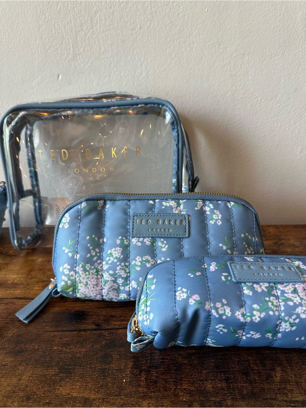 Ted Baker 3 Piece Blue Quilted Floral & Clear Cosmetic Bag Pouches NWT - Picture 3 of 8